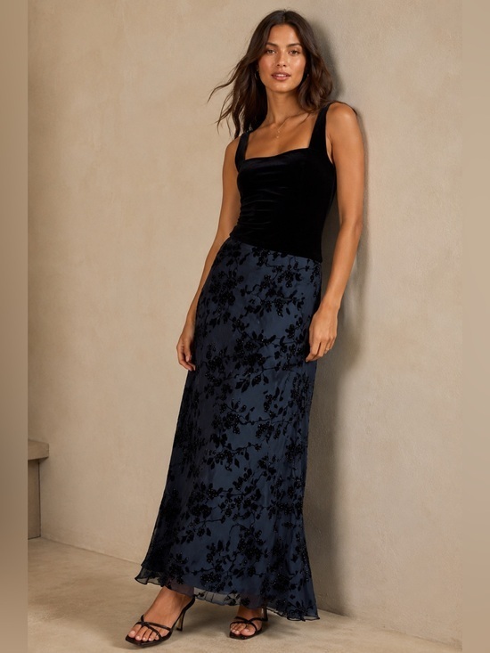 Xscape Dresses & Skirts - XSCAPE Black Velvet Burnout Silk Beaded Maxi Skirt 16 Formal Evening Wedding